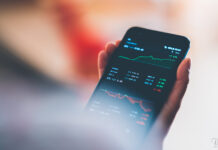 Los ciberataques contra entidades financieras con cada vez más dañinos "Bitcoin Chart" by Jim Makos is licensed under CC BY-ND 2.0. To view a copy of this license, visit https://creativecommons.org/licenses/by-nd/2.0/?ref=openverse.
