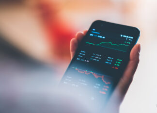 Los ciberataques contra entidades financieras con cada vez más dañinos "Bitcoin Chart" by Jim Makos is licensed under CC BY-ND 2.0. To view a copy of this license, visit https://creativecommons.org/licenses/by-nd/2.0/?ref=openverse.
