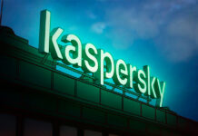 Kaspersky refuerza los estándares de seguridad con la renovación de la auditoría SOC 2 Kaspersky letrero