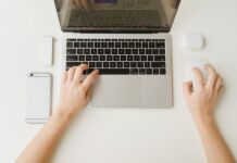 Bossware, monitoreo de empleados: pros y contras de implementarlo en las empresas