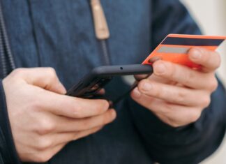 Versión peruana del ataque de la “mano fantasma” acecha a usuarios de la banca móvil, advierte Kaspersky