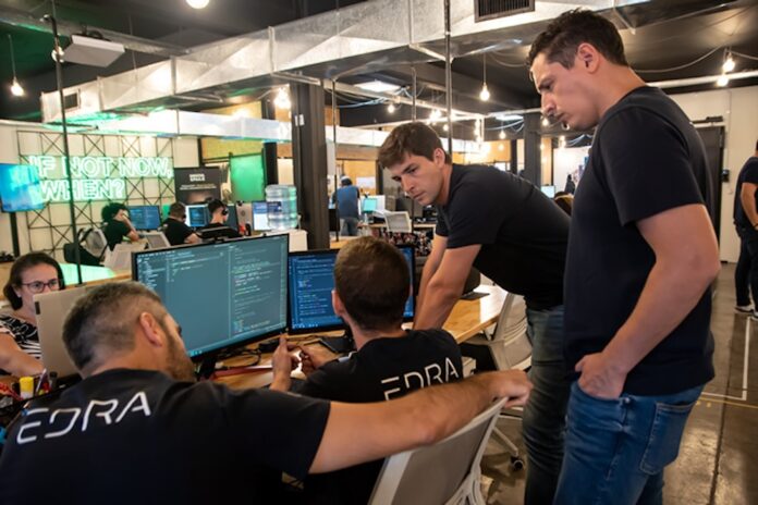 Equipo tech de EDRA en sus oficinas ubicadas dentro de la aceleradora Neutrón