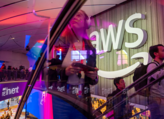 AWS anunció nuevos componentes para centros de datos y apoyar la innovación en IA al tiempo que mejora la eficiencia energética AWS re:Invent 2024.