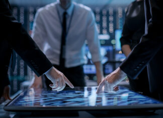 Red Hat y AWS impulsan la modernización en la nube híbrida Red Hat se une con AWS para impulsar el desarrollo de la nube híbrida.