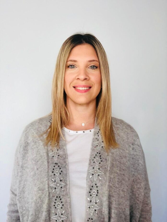redbee - Marina Riquelme