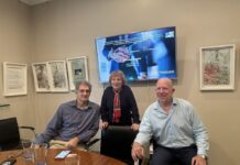 La estrategia de CertiSur para fortalecer la confianza en el mundo digital Armando Carratalá, CTO y Director de CertiSur; Nora D´Alessio, Vicepresidente en D´Alessio IROL; y Nestor Markowicz, COO de Certisur.
