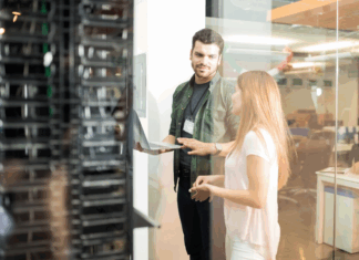 Schneider Electric: “El futuro no está en consumir menos datos, sino en procesarlos de forma más eficiente” Schneider Electric (4)