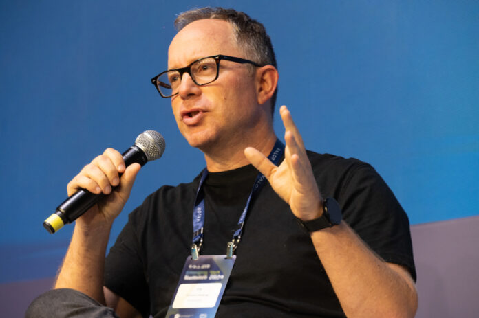Alejandro Zuzenberg, Botmaker Alejandro Zuzenberg, Botmaker