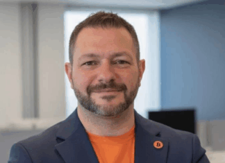 Strategy continúa su expansión en Argentina con soluciones de IA Adrián Kogutek Country Manager Strategy Argentina.