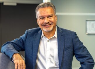 Planificar la tecnología para 2026: una guía realista para líderes de TI en medianas empresas Mickey Carrero, de Ricoh.