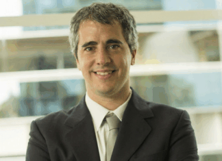 De la caja negra a la caja blanca: por qué los agentes de IA no deben ser un misterio para las compañías Sebastian Arriada - Globant