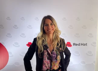 Cómo generar retorno de inversión con IA según Red Hat Victoria Martinez