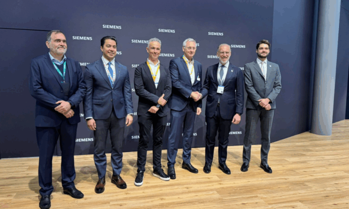 Anuncio de inversión de Siemens México.