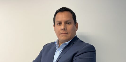 Ciberresiliencia e ia soberana: proteger lo que sostiene la operación Carlos Medina_IndraMind Cybersecurity (Perú)