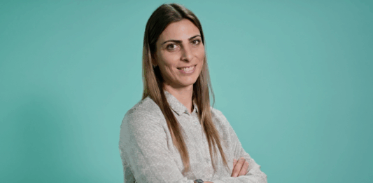 Entre la IA y el low-code: ¿sobrevivirán los programadores? Ina Mainetti, SVP de Global Services and Delivery en Aditi Consulting.