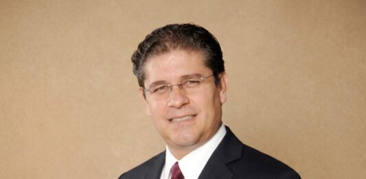 Inteligencia artificial: clave para la transformación de las PyMEs en Latinoamérica José Morales, Director de SMB en AMD SLA.