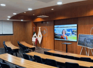 Anáhuac Puebla redefine la educación híbrida con nuevas soluciones de audio La Universidad Anáhuac Puebla impulsa clases presenciales y virtuales de manera simultánea gracias a las soluciones de audio de Shure.