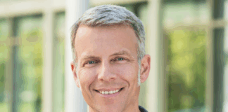 Palo Alto Networks adquirirá Portkey para asegurar el crecimiento de los agentes de IA Lee Klarich, Director de producto y tecnología de Palo Alto Networks.