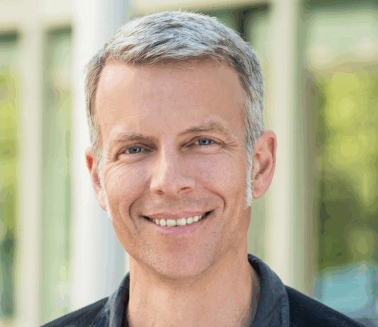 Palo Alto Networks adquirirá Portkey para asegurar el crecimiento de los agentes de IA Lee Klarich, Director de producto y tecnología de Palo Alto Networks.
