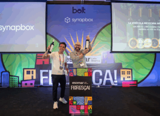 Altazor Intelligence y Casa Madero redefinen la inteligencia de compra con IA para el sector enterprise Martín Sandoval Elizondo, Director de Marketing de Casa Madero; y Dr. Claudio Flores Thomas, CEO de Altazor Intelligence.