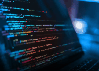 De la experimentación a la escala: el auge de los PC con IA y agentes autónomos Más del 80% de las organizaciones han implementado, probado o planificado la adopción a corto plazo de PC con IA.