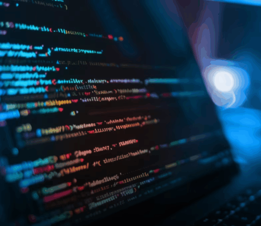 De la experimentación a la escala: el auge de los PC con IA y agentes autónomos Más del 80% de las organizaciones han implementado, probado o planificado la adopción a corto plazo de PC con IA.