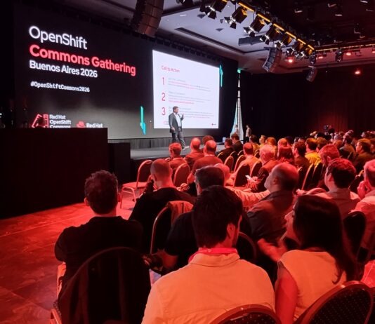 Red Hat OpenShift Commons Buenos Aires 2026: Innovación e Infraestructura con IA La apertura del OpenShift Commons Gathering 2026, en El Central, de La Rural, Ciudad de Buenos Aires.