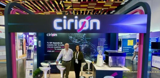 APTC 2026: Cirion potencia a los proveedores de comunicaciones con red y los nuevos data centers Gustavo Calle, Gerente Comercial del Cluster Sur para ISP y Fiorella Galdós, quien es Senior Account Manager, ambos de Cirion Tecnologies, presentes en ATPC 2026, celebrado en Lima.