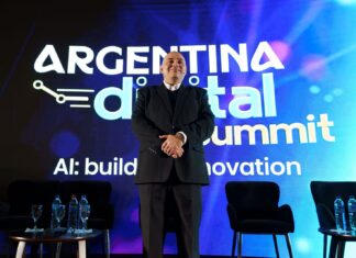 Argentina Digital Summit 2026: HONOR debuta como referente en IA para ecosistemas y dispositivos David Moheno, Director de Comunicación y Relaciones Públicas en HONOR LATAM.