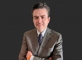 Lenovo redefine la IA con financiamiento tecnológico El BDM de Lenovo Global Financial Services explica cómo los modelos flexibles de consumo evitan que las organizaciones asuman los altos costos de mantener infraestructura obsoleta.