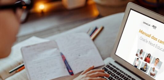 Oracle lanza nuevo programa ONE e invierte en la formación de la nueva generación de profesionales de IA en Argentina Oracle ha lanzado una nueva edición de Oracle Next Education (ONE).
