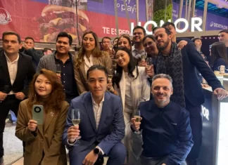 Movilidad empresarial: HONOR consolida su estrategia en América Latina con la apertura de su primer centro de experiencia en Argentina Equipo de HONOR durante la inauguración de su tienda en Argentina.