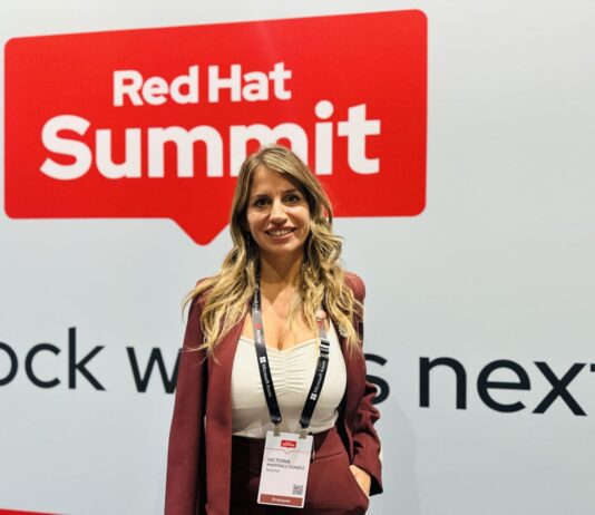 Red Hat Summit 2026: el impacto de la IA en el rol de los socios Victoria Martínez Suárez, AI Platform Manager para Latinoamérica en Red Hat.