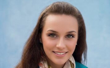 Veeam DataAI Command Platform: la nueva era de la confianza de datos Cassandra Maldini, Head of Product Strategy for Privacy and AI Governance en Veeam.