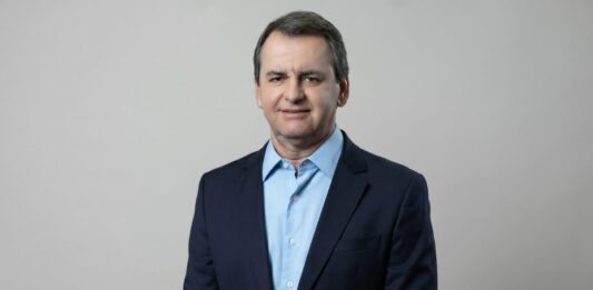 Lenovo presenta AION, iniciativa que amplía la eficiencia y escalabilidad de la IA con arquitecturas híbridas Ricardo Bloj, Presidente de Lenovo Brasil.