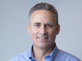 La era agéntica en el Perú: Por qué el rediseño del talento es la ventaja competitiva definitiva Alberto Indacochea, Director General de Salesforce Perú.