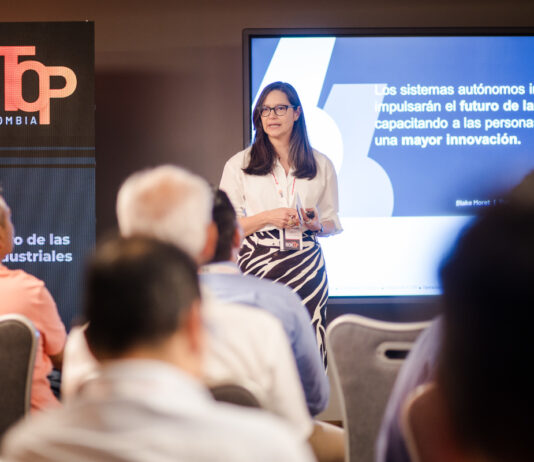 Rockwell Automation acelera la autonomía industrial y la IA en Colombia Evento RokTop en Cartagena 2026.