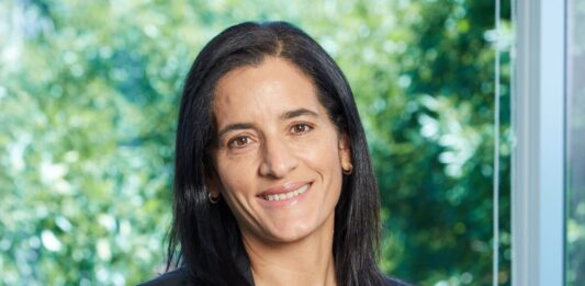 IA generativa y banca: cómo transformar tecnología en crecimiento Luz Mihanovich, Directora General de Accenture Argentina.