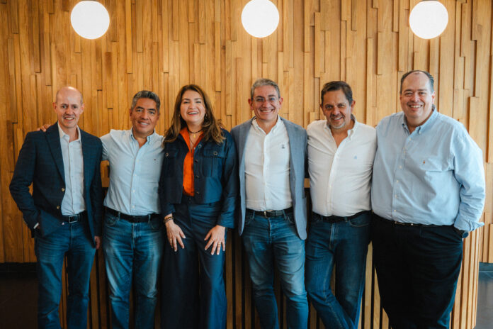 Team 01_p Team de Rubriko, durante el encuentro de Guadalajara.