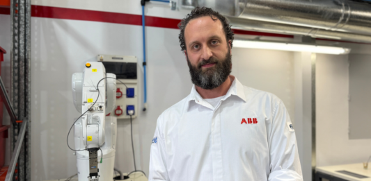 ABB Robotics inauguró sus oficinas en Buenos Aires y refuerza su apuesta por la automatización industrial Adrián Covi, Gerente de Negocios en ABB Robotics.