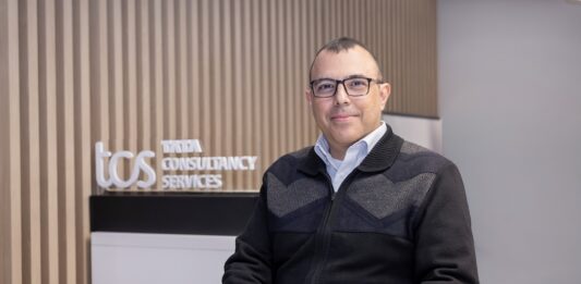TCS lleva la inteligencia artificial empresarial de los pilotos al negocio