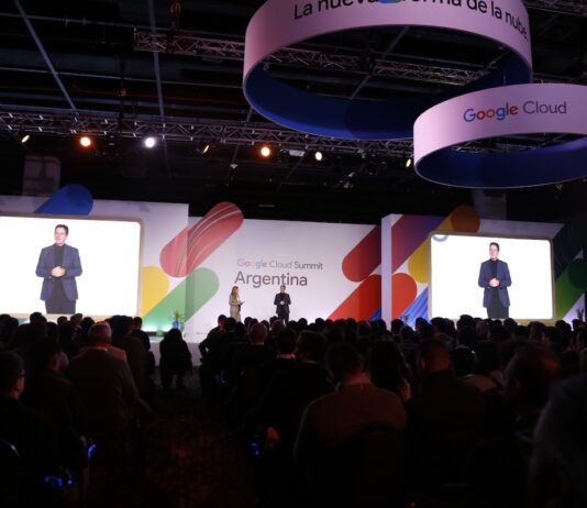 Google presentó su visión para la “Era Agéntica” en la Argentina con nueva IA para industrias Natalia Scaliter, gerenta general de Google Cloud Argentina; Y Eduardo López, Presidente de Google Cloud para Latinoamérica.