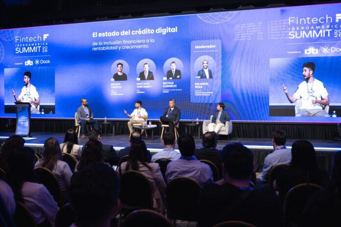 Domus Global. Domus Global presentó el informe Innovation Playbook - Banca Digital 2026-2027.