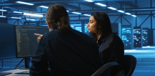 El 48% de las organizaciones en América Latina enfrenta dificultades para modernizar su ciberseguridad por falta de especialistas El 48% de las organizaciones en América Latina enfrenta dificultades para modernizar su ciberseguridad por falta de especialistas.