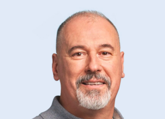 La IA agéntica necesita gobernanza para escalar de forma segura Octavian Tanase, Chief Product Officer (CPO), Hitachi Vantara.
