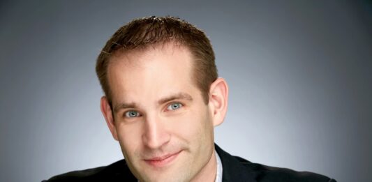 Construir una cultura que priorice la seguridad ante un panorama de amenazas en aceleración Derek Manky, Jefe de Perspectivas Globales de Amenazas de FortiGuard Labs de Fortinet