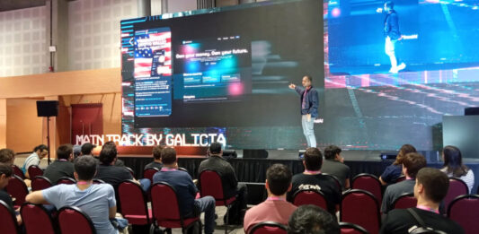 Ekoparty mostró sus músculos empresariales en la edición 2026 Escenario principal de la Ekoparty